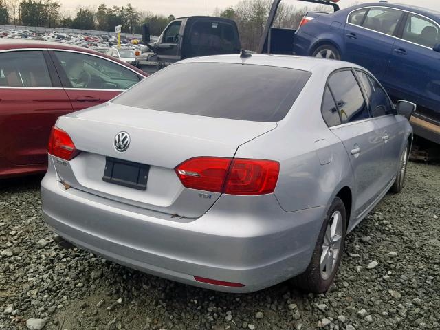 3VWLL7AJ2EM391447 - 2014 VOLKSWAGEN JETTA TDI SILVER photo 4