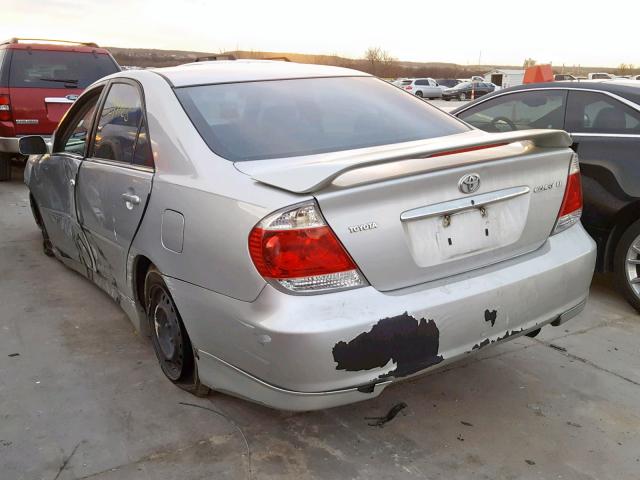 4T1BE32K95U619766 - 2005 TOYOTA CAMRY LE 银色 照片 3