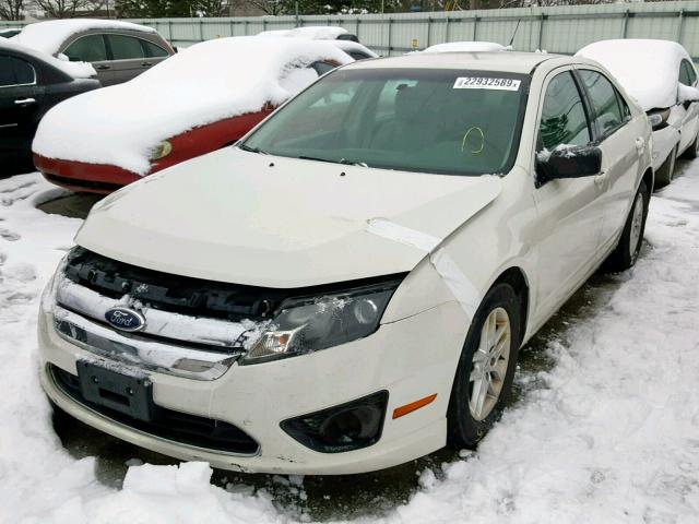 3FAHP0GA5BR334448 - 2011 FORD FUSION S WHITE photo 2