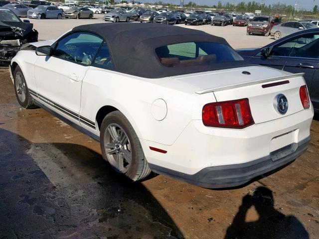 1ZVBP8ENXA5110272 - 2010 FORD MUSTANG WHITE photo 3