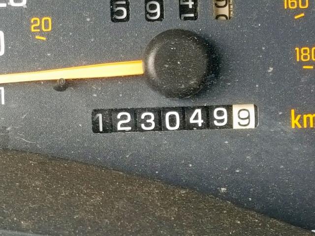 1G2WP52K22F160807 - 2002 PONTIAC GRAND PRIX BLACK photo 8