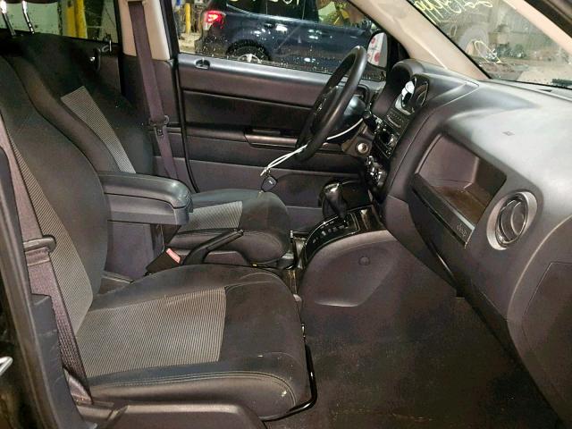 1C4NJDBB6CD588301 - 2012 JEEP COMPASS SP შავი ფოტო 5