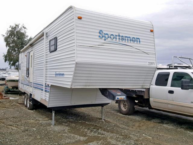 4EZFS3023YS039235 - 2000 SPRT TRAVEL TLR WHITE photo 1