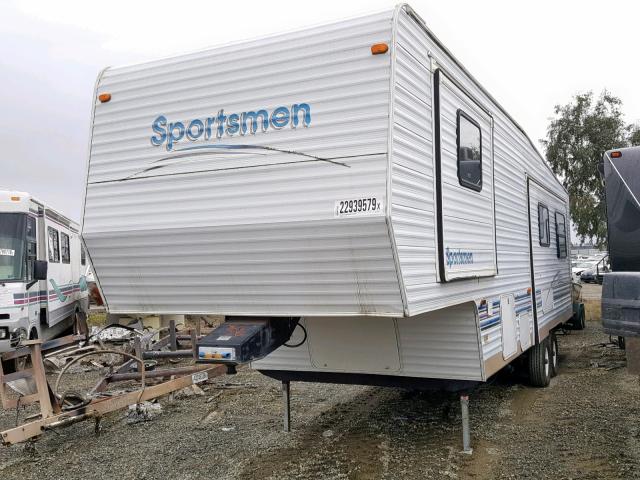 4EZFS3023YS039235 - 2000 SPRT TRAVEL TLR WHITE photo 2