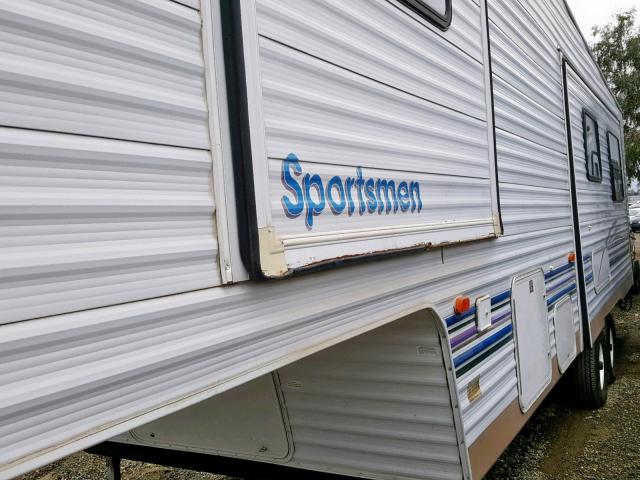 4EZFS3023YS039235 - 2000 SPRT TRAVEL TLR WHITE photo 9