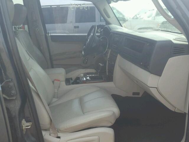 1J8HG58286C363633 - 2006 JEEP COMMANDER ნაცრისფერი ფოტო 5