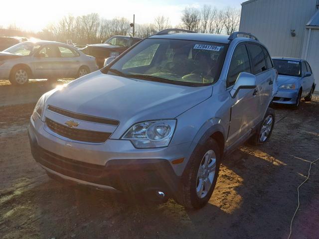 3GNAL2EK3ES558093 - 2014 CHEVROLET CAPTIVA LS SILVER photo 2