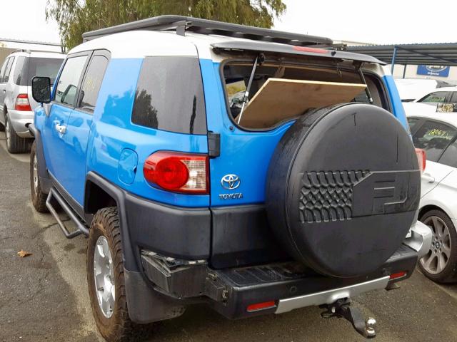 JTEBU11F070043202 - 2007 TOYOTA FJ CRUISER BLUE photo 3