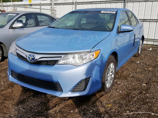 4T1BD1FK3CU055532 - 2012 TOYOTA CAMRY HYBR 蓝色 照片 2