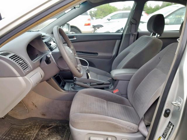 4T1BE32K85U392053 - 2005 TOYOTA CAMRY LE SILVER photo 5