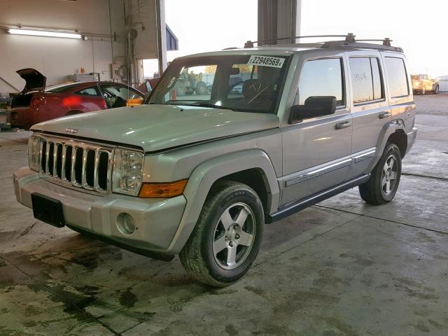 1J4RG4GK4AC137132 - 2010 JEEP COMMANDER SILVER photo 2