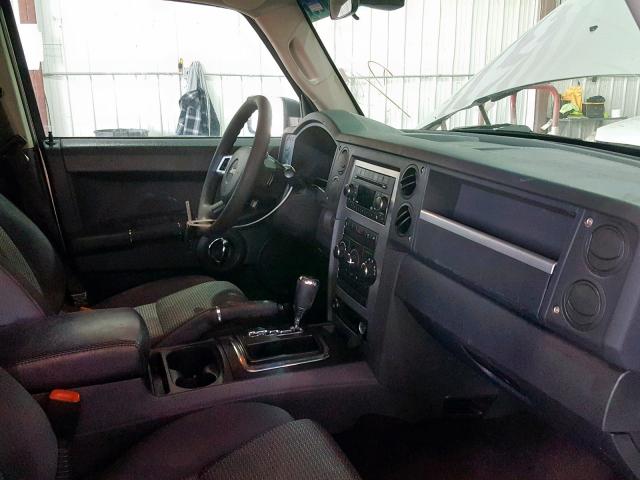 1J4RG4GK4AC137132 - 2010 JEEP COMMANDER SILVER photo 5