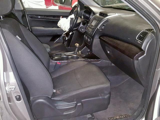5XYKTCA68EG479144 - 2014 KIA SORENTO LX SILVER photo 5