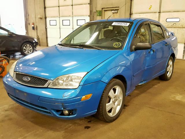 1FAHP34N87W218061 - 2007 FORD FOCUS ZX4 BLUE photo 2