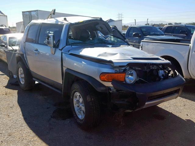 JTEBU11F470042103 - 2007 TOYOTA FJ CRUISER SILVER photo 1