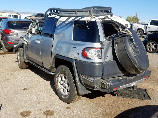 JTEBU11F470042103 - 2007 TOYOTA FJ CRUISER SILVER photo 3