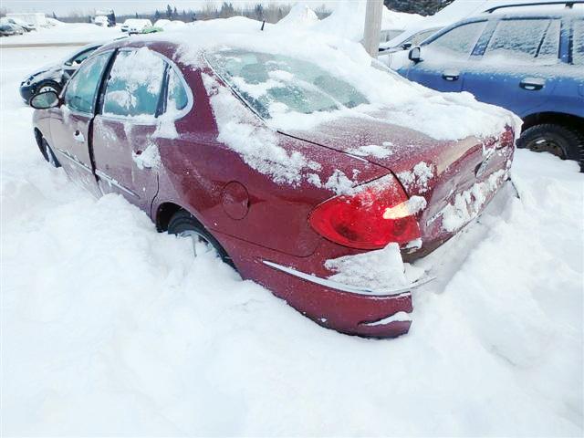 2G4WF582391201285 - 2009 BUICK ALLURE CX RED photo 3