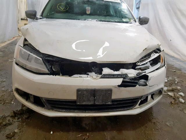 3VW2K7AJ4DM403806 - 2013 VOLKSWAGEN JETTA BASE Սպիտակ լուսանկար 9