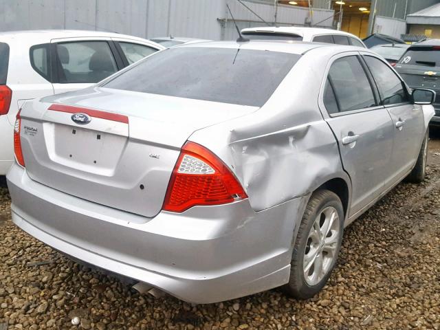 3FAHP0HA2CR389813 - 2012 FORD FUSION SE SILVER photo 4