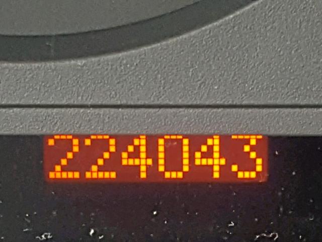 WBADR63491GN91721 - 2001 BMW 540 IT AUT أخضر صورة 8