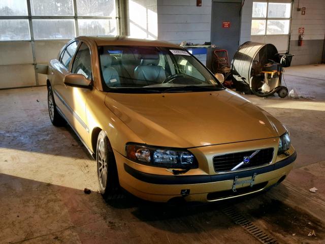 YV1RS58D712015570 - 2001 VOLVO S60 2.4T GOLD photo 1