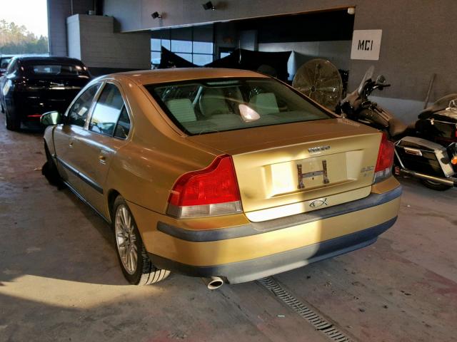 YV1RS58D712015570 - 2001 VOLVO S60 2.4T GOLD photo 3