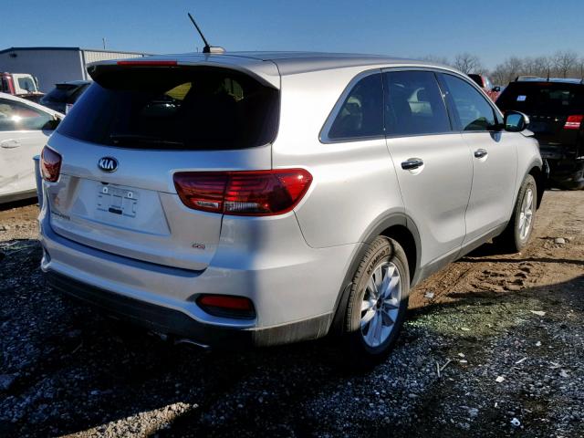 5XYPG4A3XKG477400 - 2019 KIA SORENTO LX SILVER photo 4