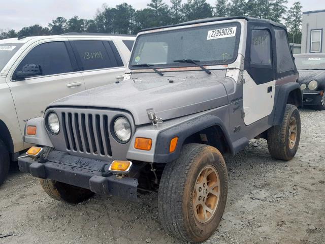 1J4FA49S5YP801622 - 2000 JEEP WRANGLER / GRAY photo 2