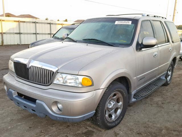 5LMEU27A5YLJ24840 - 2000 LINCOLN NAVIGATOR Braun Foto 2