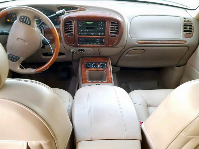 5LMEU27A5YLJ24840 - 2000 LINCOLN NAVIGATOR Braun Foto 9