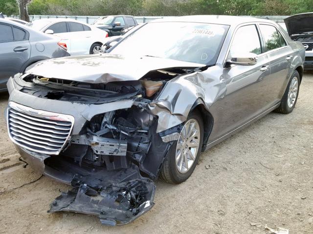 2C3CCAET0CH174409 - 2012 CHRYSLER 300C SILVER photo 2