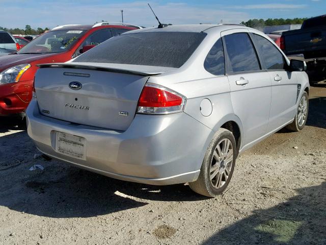 1FAHP35N68W145370 - 2008 FORD FOCUS SE SILVER photo 4