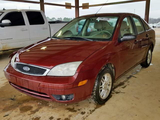 1FAFP34N26W114607 - 2006 FORD FOCUS ZX4 RED photo 2