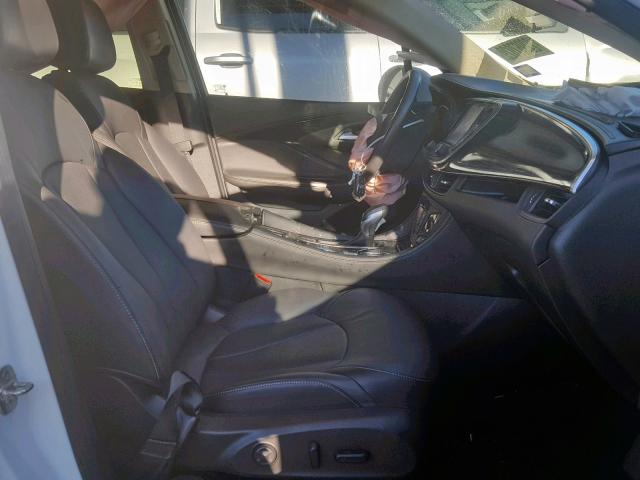 LRBFXBSA5HD217294 - 2017 BUICK ENVISION E WHITE photo 5