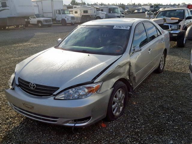 4T1BF30K94U587156 - 2004 TOYOTA CAMRY LE SILVER photo 2