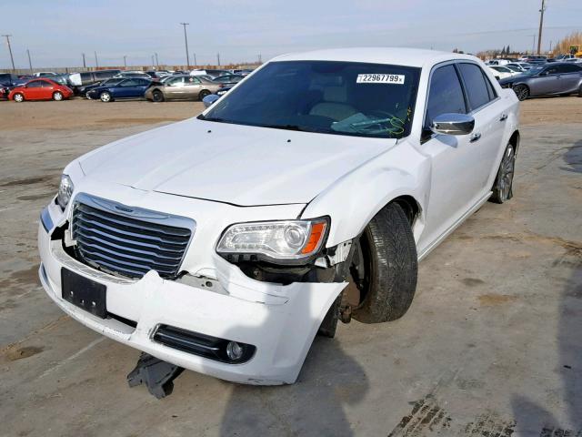 2C3CCAAGXEH336798 - 2014 CHRYSLER 300 WHITE photo 2