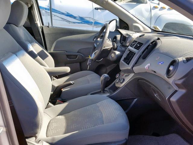 1G1JA6SH6C4117188 - 2012 CHEVROLET SONIC LS SILVER photo 5