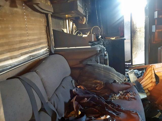 1GBG5U1206F429964 - 2006 CHEVROLET C5500 C5U0 BROWN photo 9