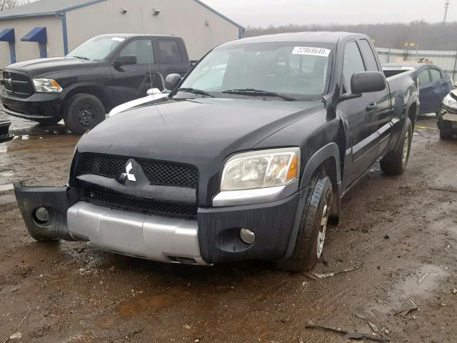 1Z7HC32K76S576390 - 2006 MITSUBISHI RAIDER DUR BLACK photo 2