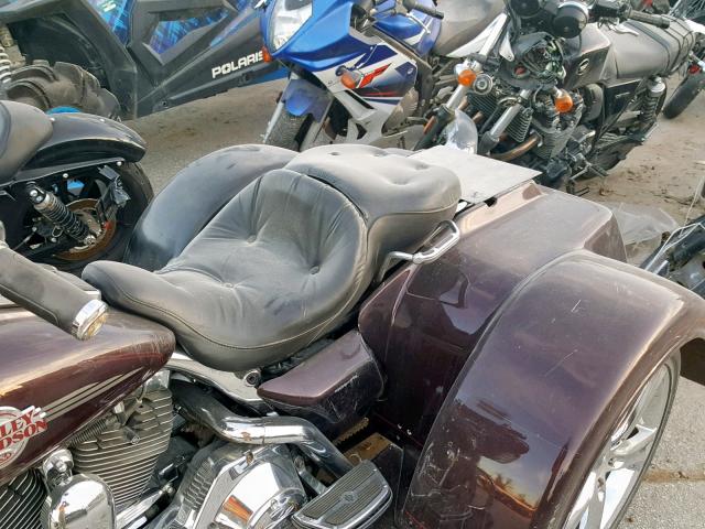 1HD1FCW156Y672522 - 2006 HARLEY-DAVIDSON FLHTCUI Марун фото 6