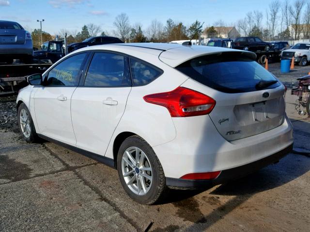 1FADP3K23FL211476 - 2015 FORD FOCUS SE WHITE photo 3