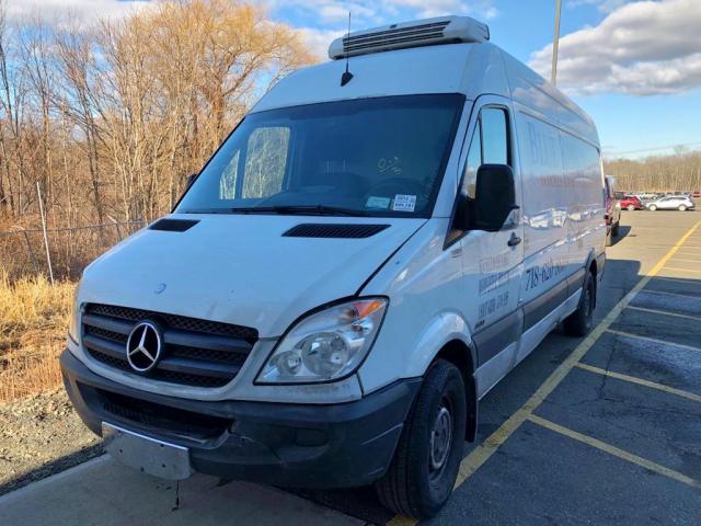 WD3PE8CC2C5638630 - 2012 MERCEDES-BENZ SPRINTER 2 WHITE photo 2