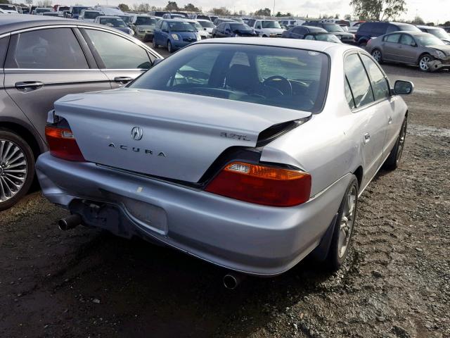 19UUA5642XA046456 - 1999 ACURA 3.2TL SILVER photo 4