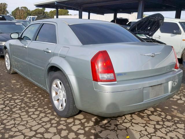 2C3JA53G65H134736 - 2005 CHRYSLER 300 TOURIN SILVER photo 3