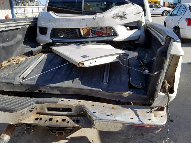 1N6AA07A24N593382 - 2004 NISSAN TITAN XE WHITE photo 9