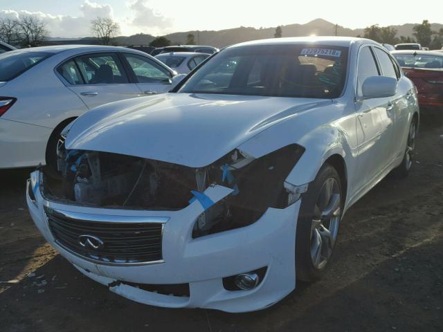 JN1BY1AP0DM511597 - 2013 INFINITI M37 WHITE photo 2