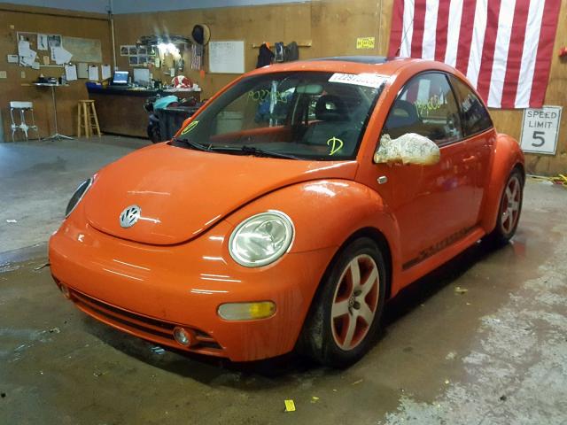 3VWCD21C72M430126 - 2002 VOLKSWAGEN NEW BEETLE ORANGE photo 2