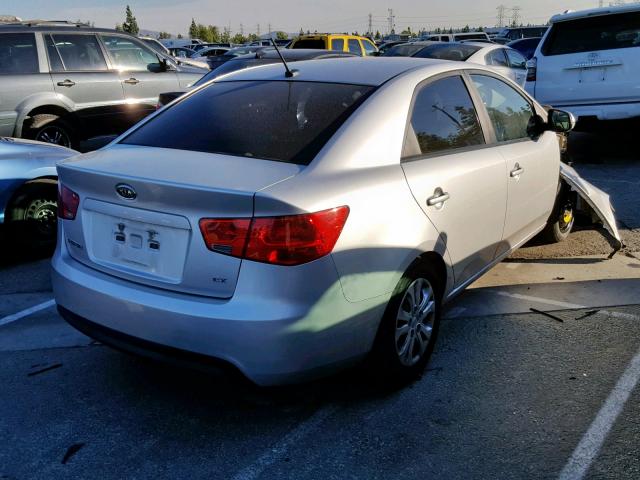 KNAFU4A23D5685171 - 2013 KIA FORTE EX SILVER photo 4