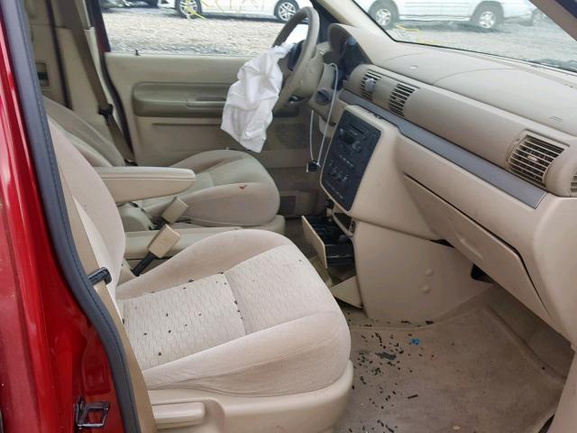 2FMZA51684BA72522 - 2004 FORD FREESTAR S RED photo 5