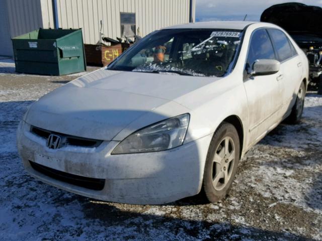 JHMCN36495C014719 - 2005 HONDA ACCORD HYB WHITE photo 2